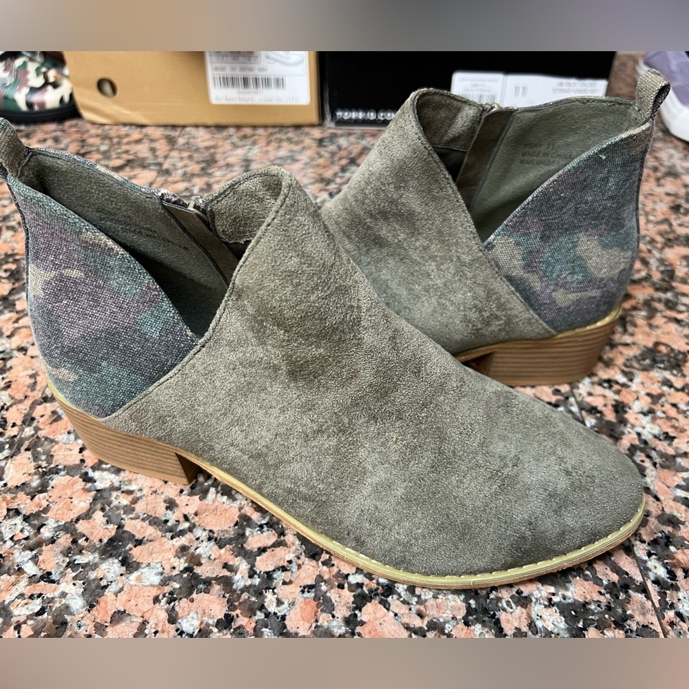 Women’s booties